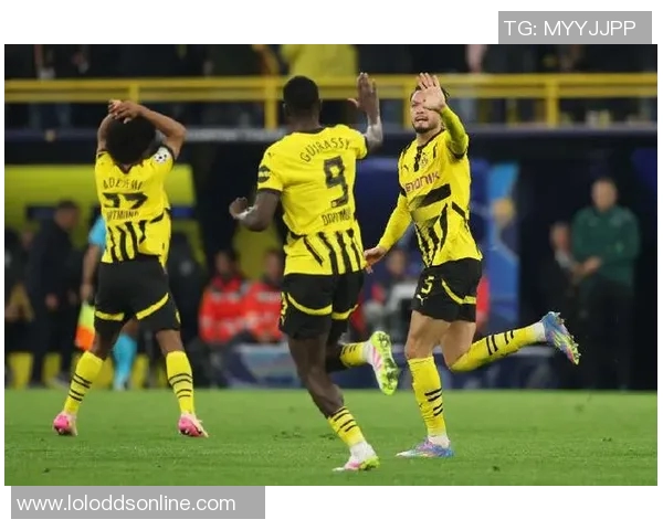 巴萨友谊赛险胜多特蒙德红牌事件引发全场热议与争议